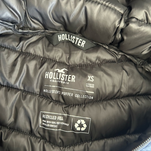 Hollister Men's XS Navy Blue Puffer Jacket - Picture 2 of 3
